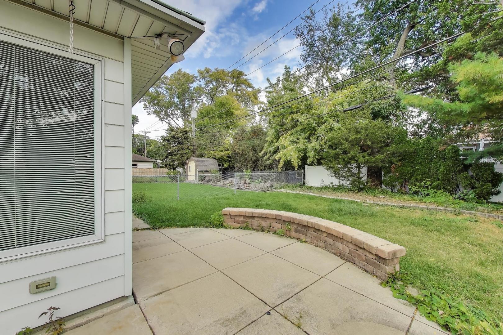 507 North Hamlin Avenue Park Ridge, IL 60068 - Photo 27 of 30 a view of a park with large trees