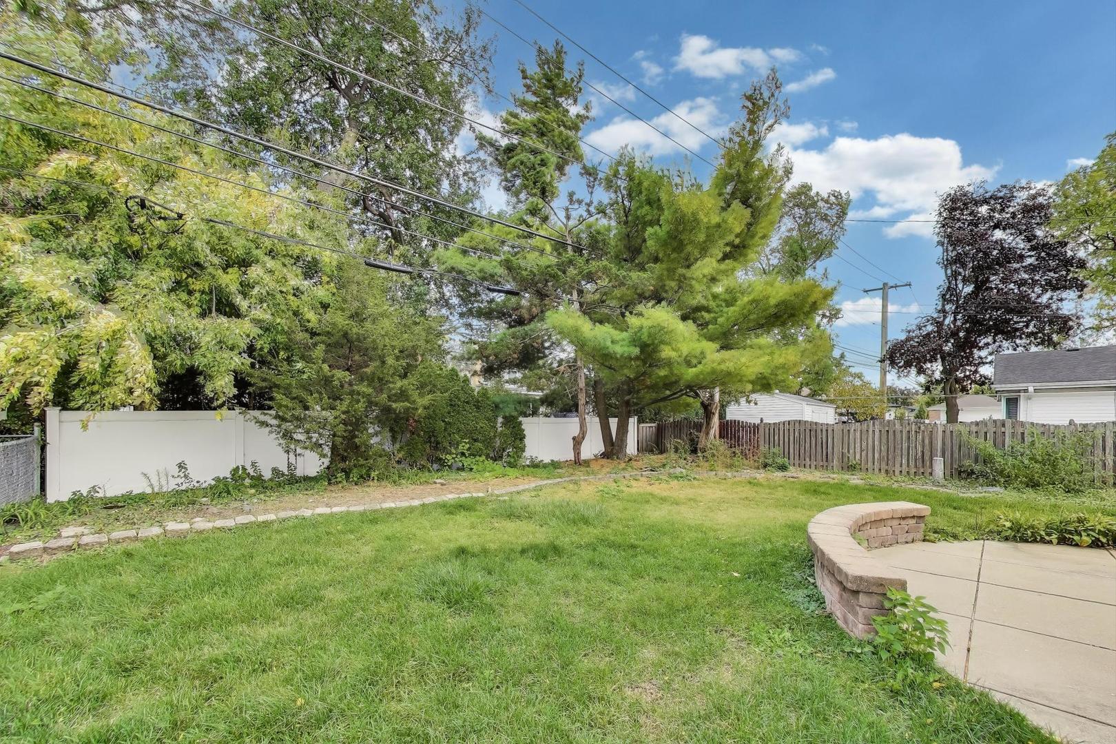 507 North Hamlin Avenue Park Ridge, IL 60068 - Photo 30 of 30 a view of a backyard with a garden