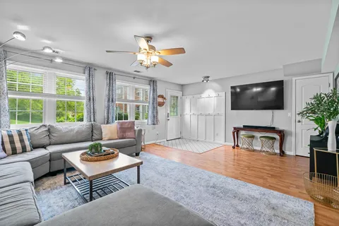 $250,000 | 276 Temple Hill Road, Unit 1611, New Windsor, NY 12553