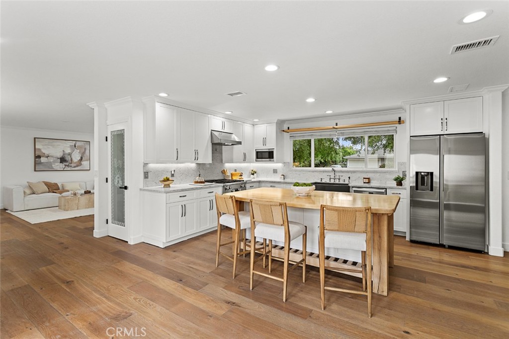 2162 Montgomery Road Thousand Oaks, CA 91360 - Photo 3 of 26