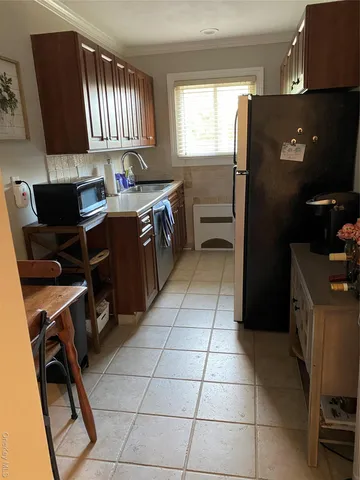 $2,400 | 326 Edmunton Drive, Unit L7, North Babylon, NY 11703