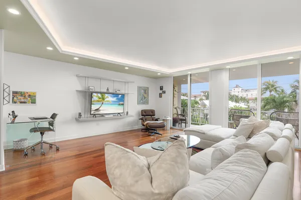 $2,500,000 | 170 Chilean Avenue, Unit 3C, Palm Beach, FL 33480