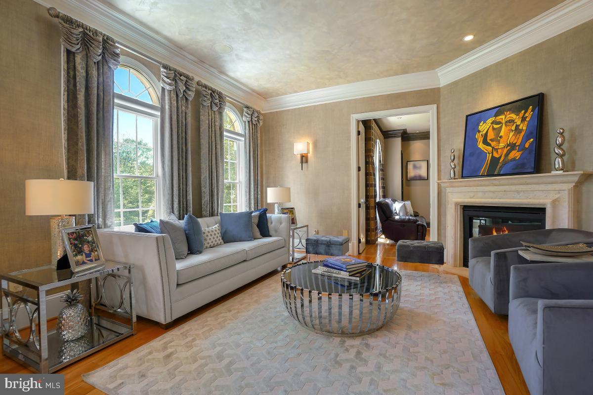 11116 Stuart Mill Road Oakton, VA 22124 - Photo 12 of 74 Gallery Image 12