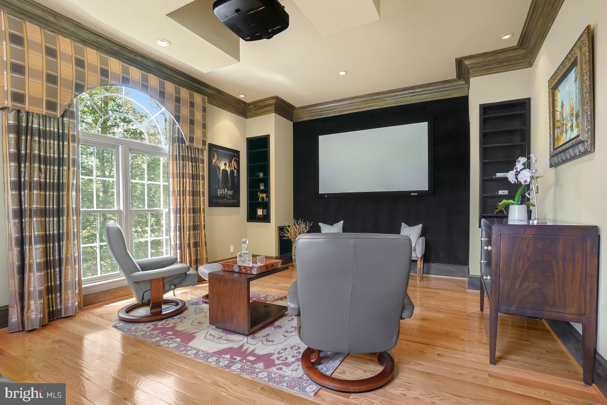 11116 Stuart Mill Road Oakton, VA 22124 - Photo 14 of 74 Gallery Image 14
