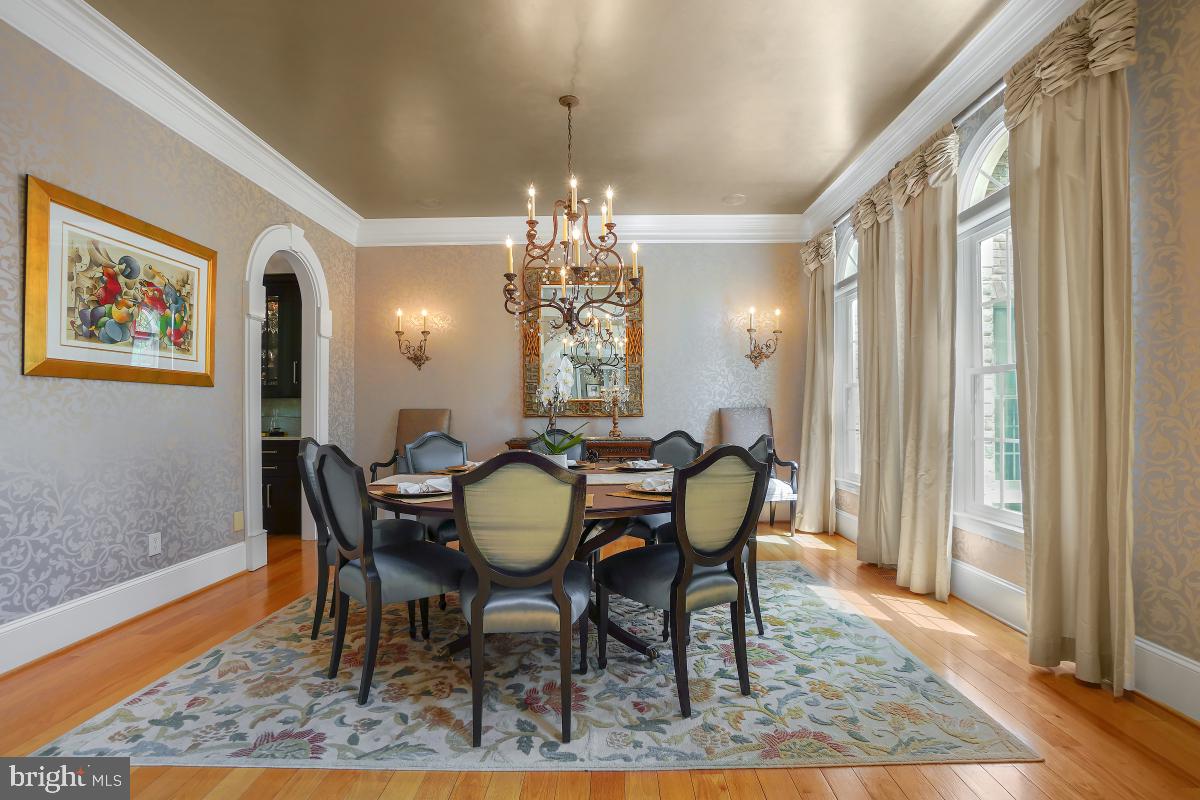 11116 Stuart Mill Road Oakton, VA 22124 - Photo 16 of 74 Gallery Image 16