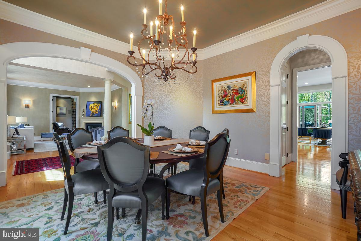 11116 Stuart Mill Road Oakton, VA 22124 - Photo 17 of 74 Gallery Image 17
