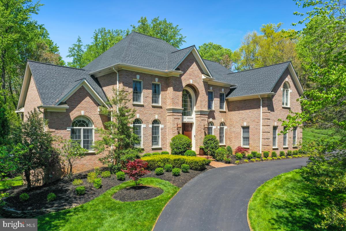 11116 Stuart Mill Road Oakton, VA 22124 - Photo 3 of 74 Gallery Image 3