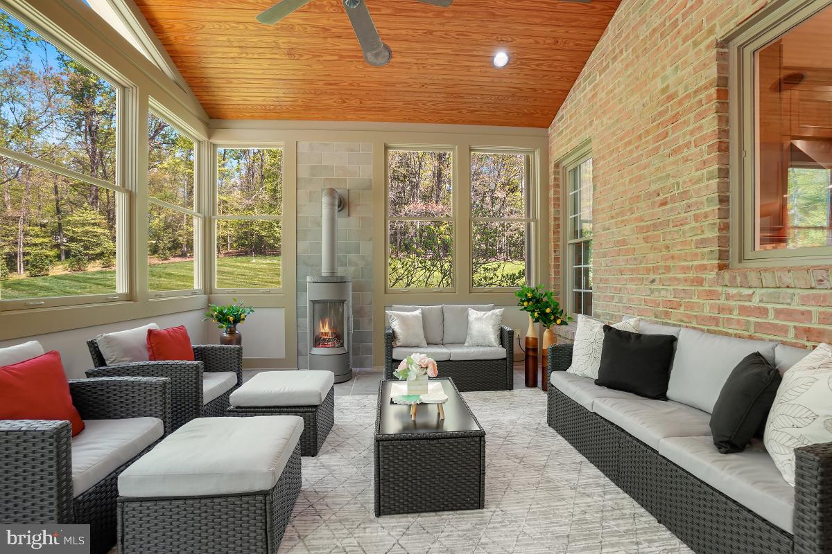 11116 Stuart Mill Road Oakton, VA 22124 - Photo 32 of 74 Gallery Image 32