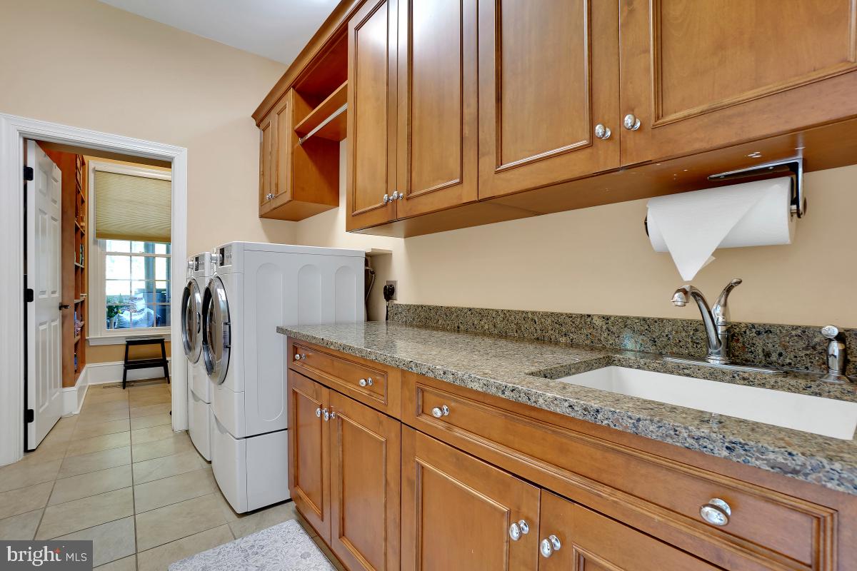 11116 Stuart Mill Road Oakton, VA 22124 - Photo 33 of 74 Gallery Image 33