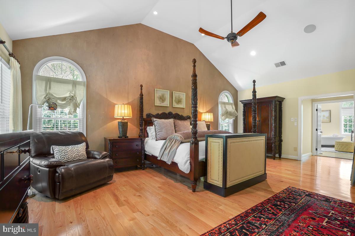 11116 Stuart Mill Road Oakton, VA 22124 - Photo 36 of 74 Gallery Image 36