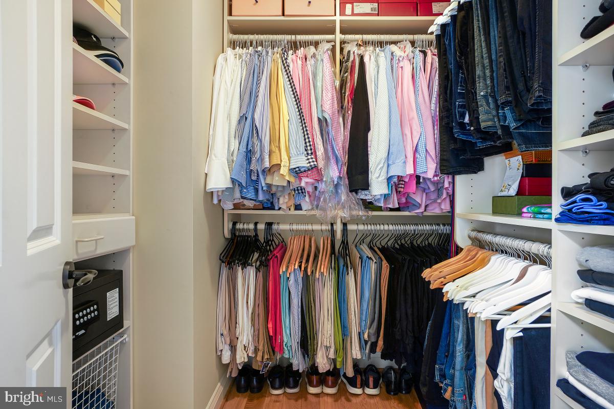 11116 Stuart Mill Road Oakton, VA 22124 - Photo 39 of 74 Gallery Image 39