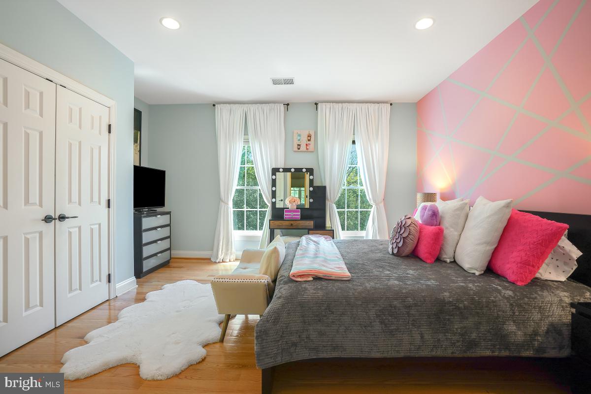 11116 Stuart Mill Road Oakton, VA 22124 - Photo 43 of 74 Gallery Image 43