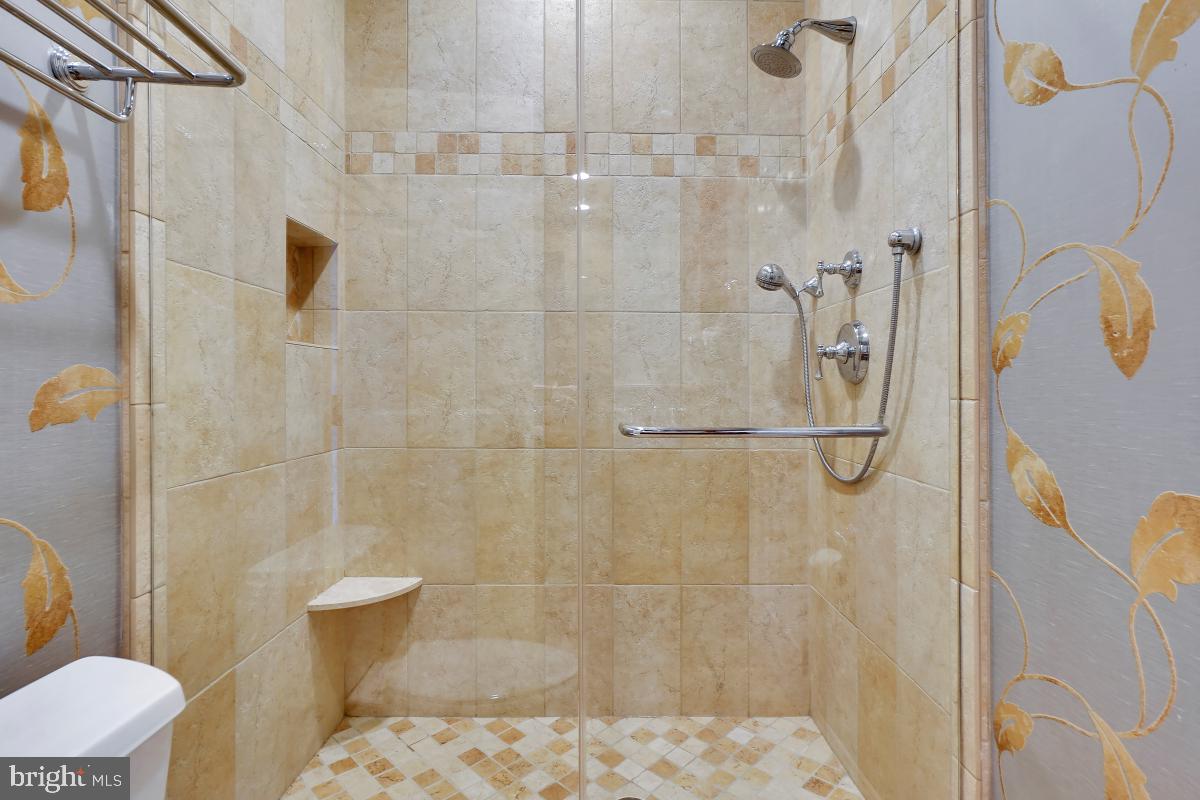 11116 Stuart Mill Road Oakton, VA 22124 - Photo 45 of 74 Gallery Image 45