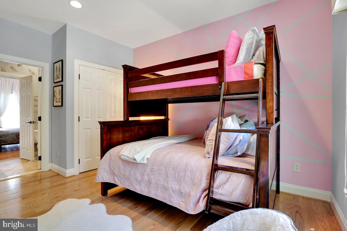 11116 Stuart Mill Road Oakton, VA 22124 - Photo 47 of 74 Gallery Image 47