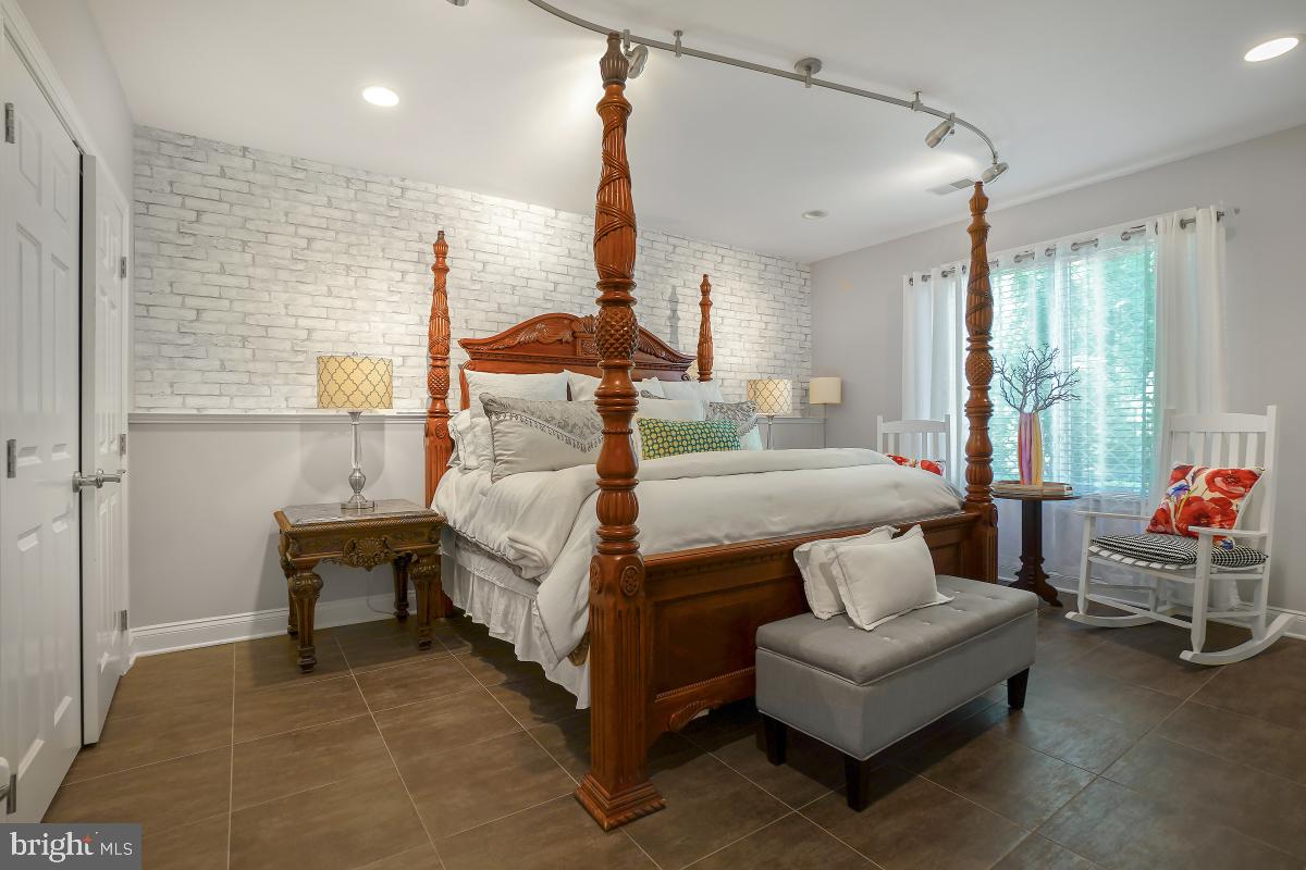 11116 Stuart Mill Road Oakton, VA 22124 - Photo 53 of 74 Gallery Image 53