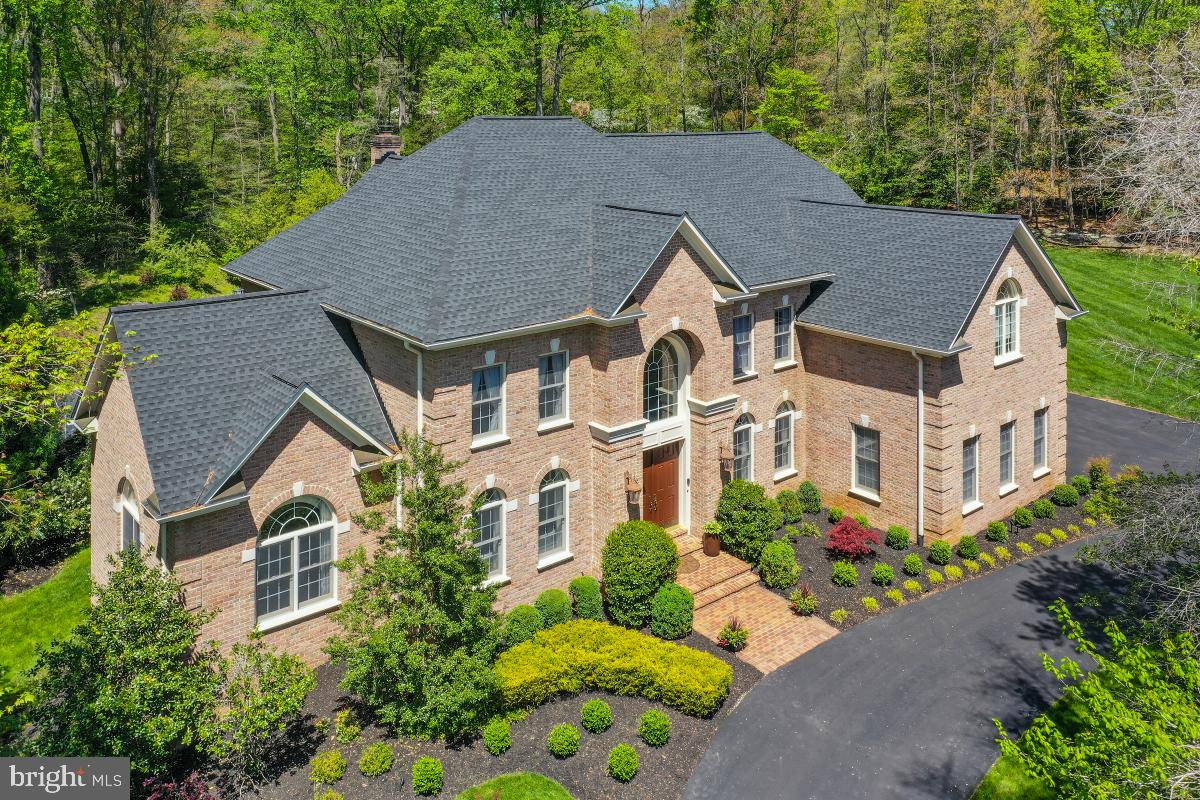 11116 Stuart Mill Road Oakton, VA 22124 - Photo 7 of 74 Gallery Image 7