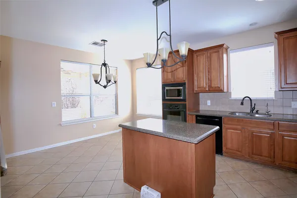 $2,990 | 2002 Singing Hills, Leander, TX 78641