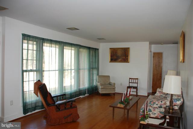 2315 Orange Road Culpeper, VA 22701 - Photo 15 of 25 Living Room
