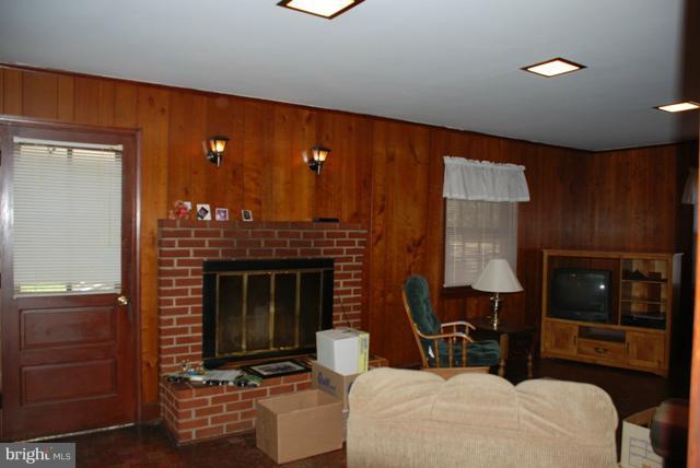 2315 Orange Road Culpeper, VA 22701 - Photo 19 of 25 Family Room
