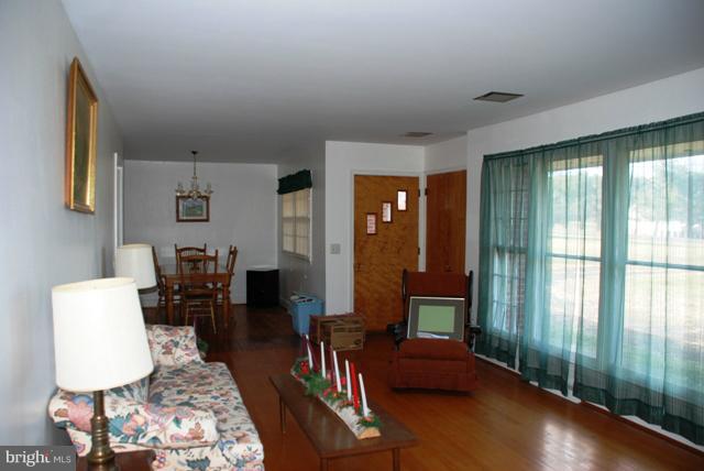 2315 Orange Road Culpeper, VA 22701 - Photo 6 of 25 Living Room