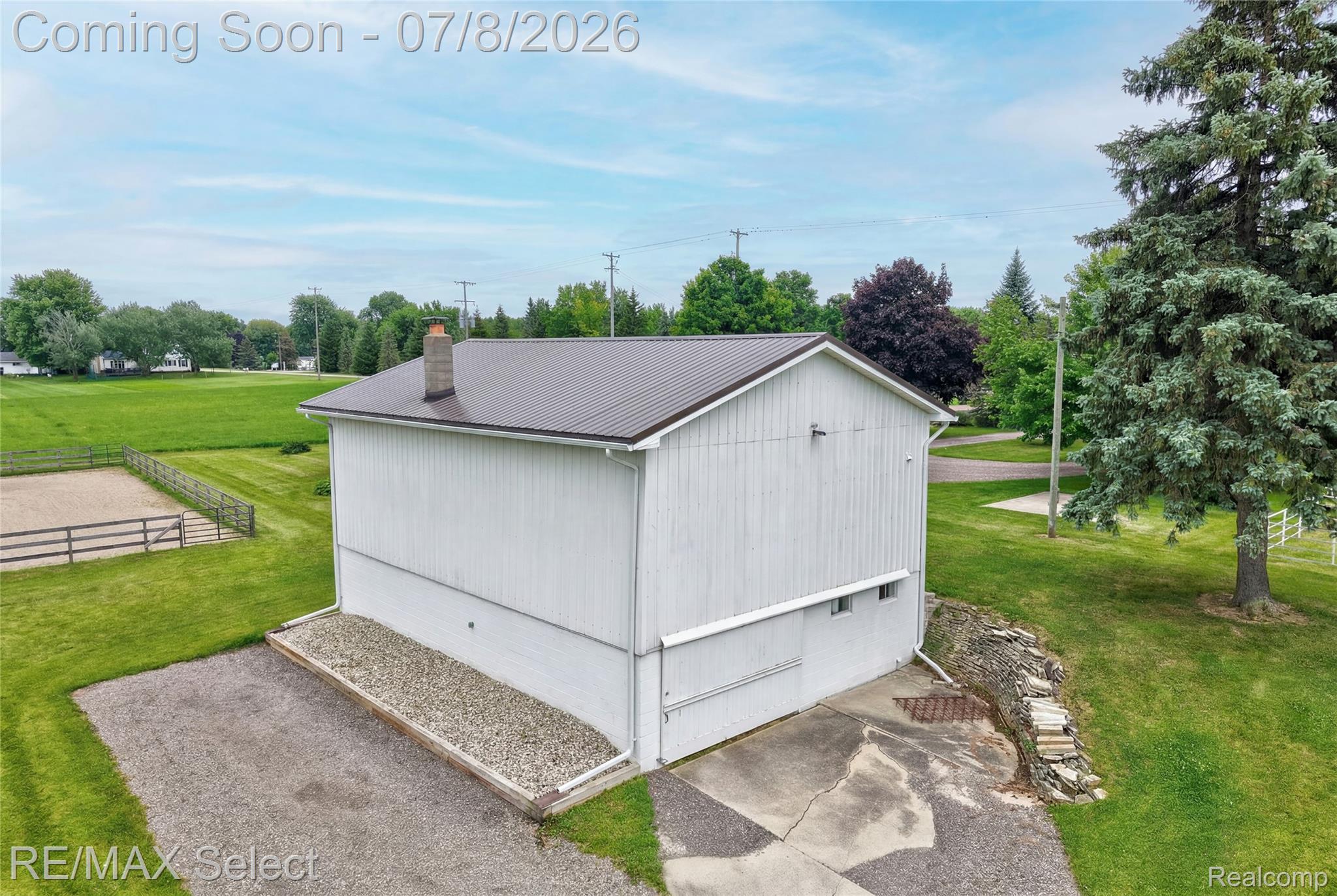 11025 Davison Road Davison, MI 48423 - Photo 10 of 75 11025 Davison Road 021.JPG