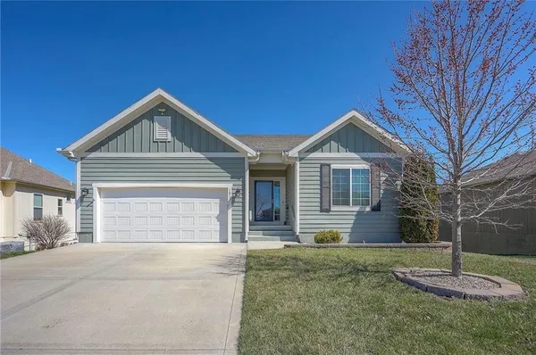 $419,900 | 1817 Prairie Grass Drive, Raymore, MO 64083