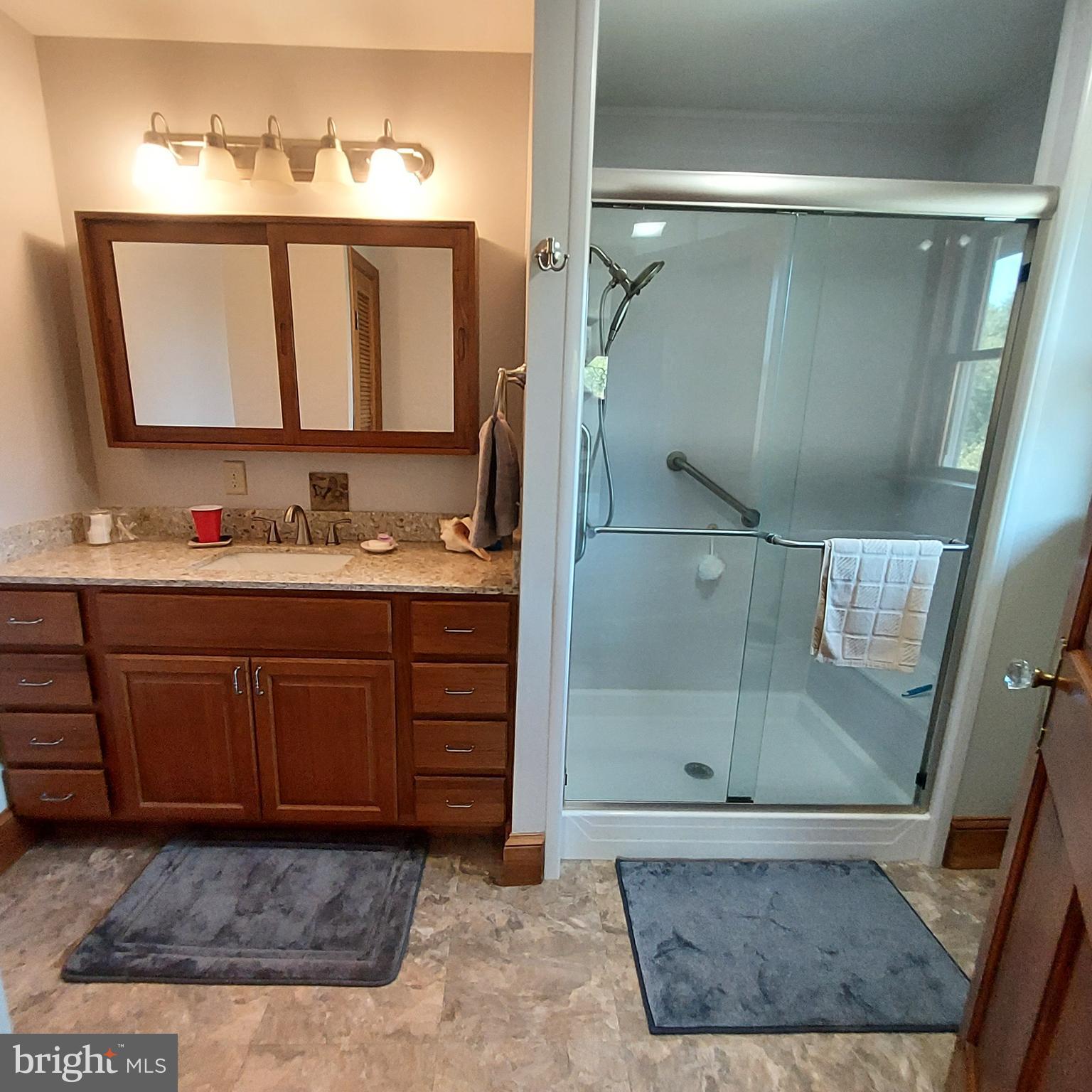 329 Pennington - Titusville Road Pennington, NJ 08534 - Photo 18 of 59 Primary BR full bath