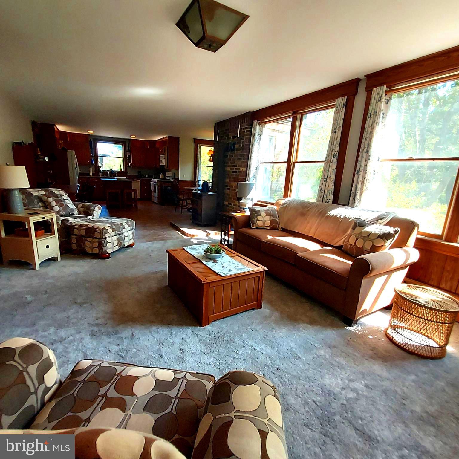 329 Pennington - Titusville Road Pennington, NJ 08534 - Photo 5 of 59 Living Room