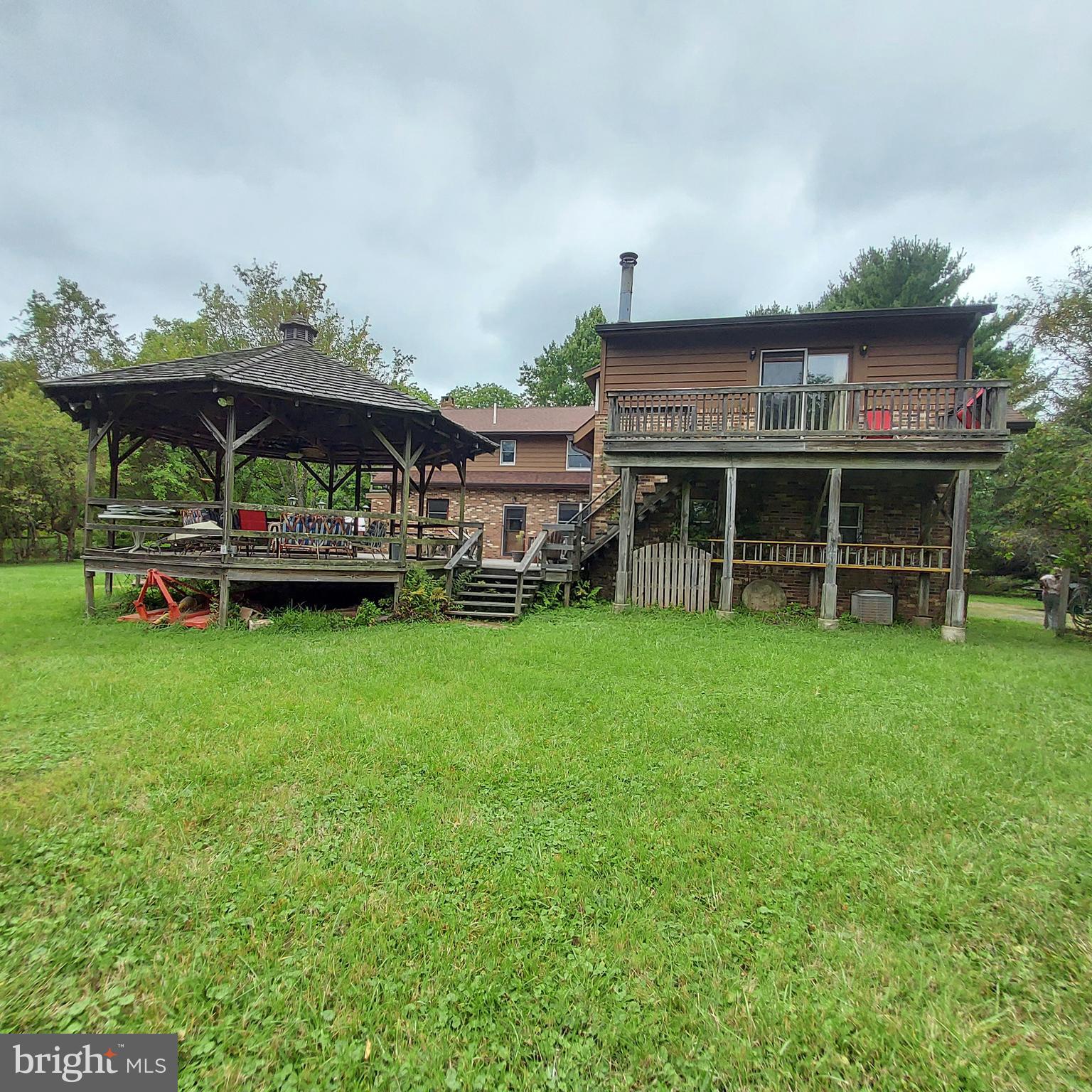 329 Pennington - Titusville Road Pennington, NJ 08534 - Photo 56 of 59 Exterior back decking