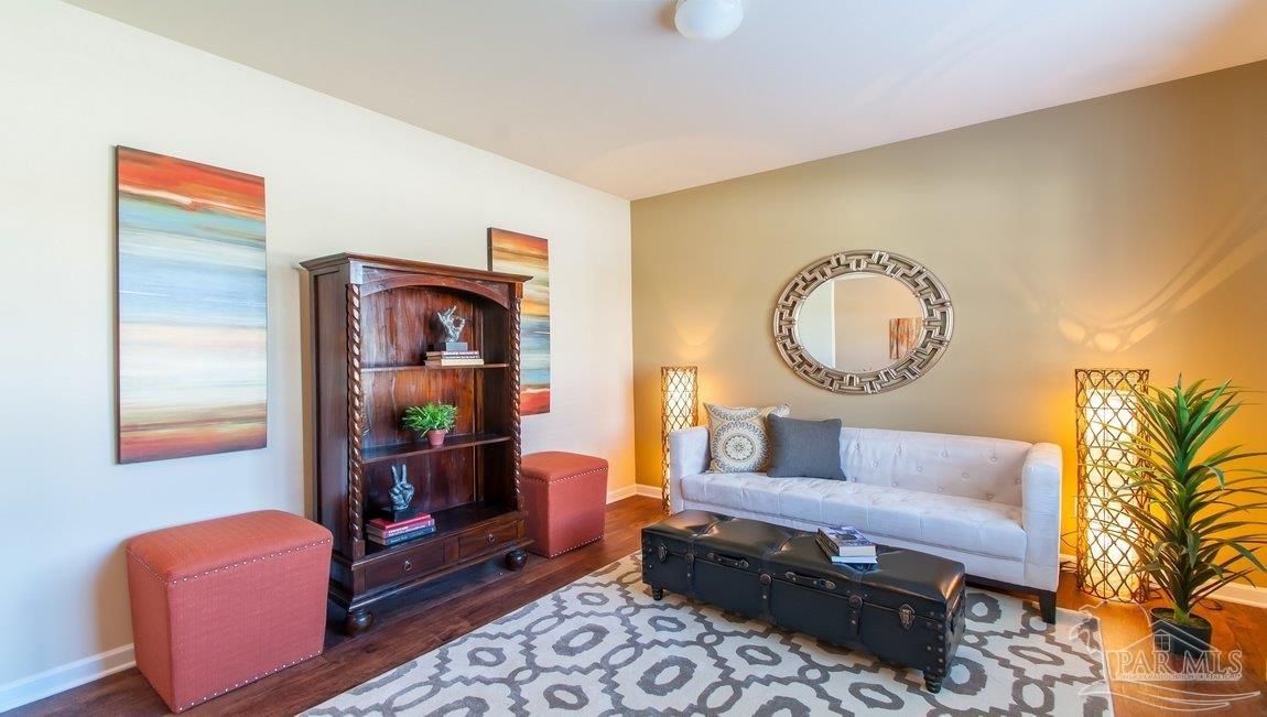 999 Jacobs Way Cantonment, FL 32533 - Photo 11 of 14 Upstairs Living Area