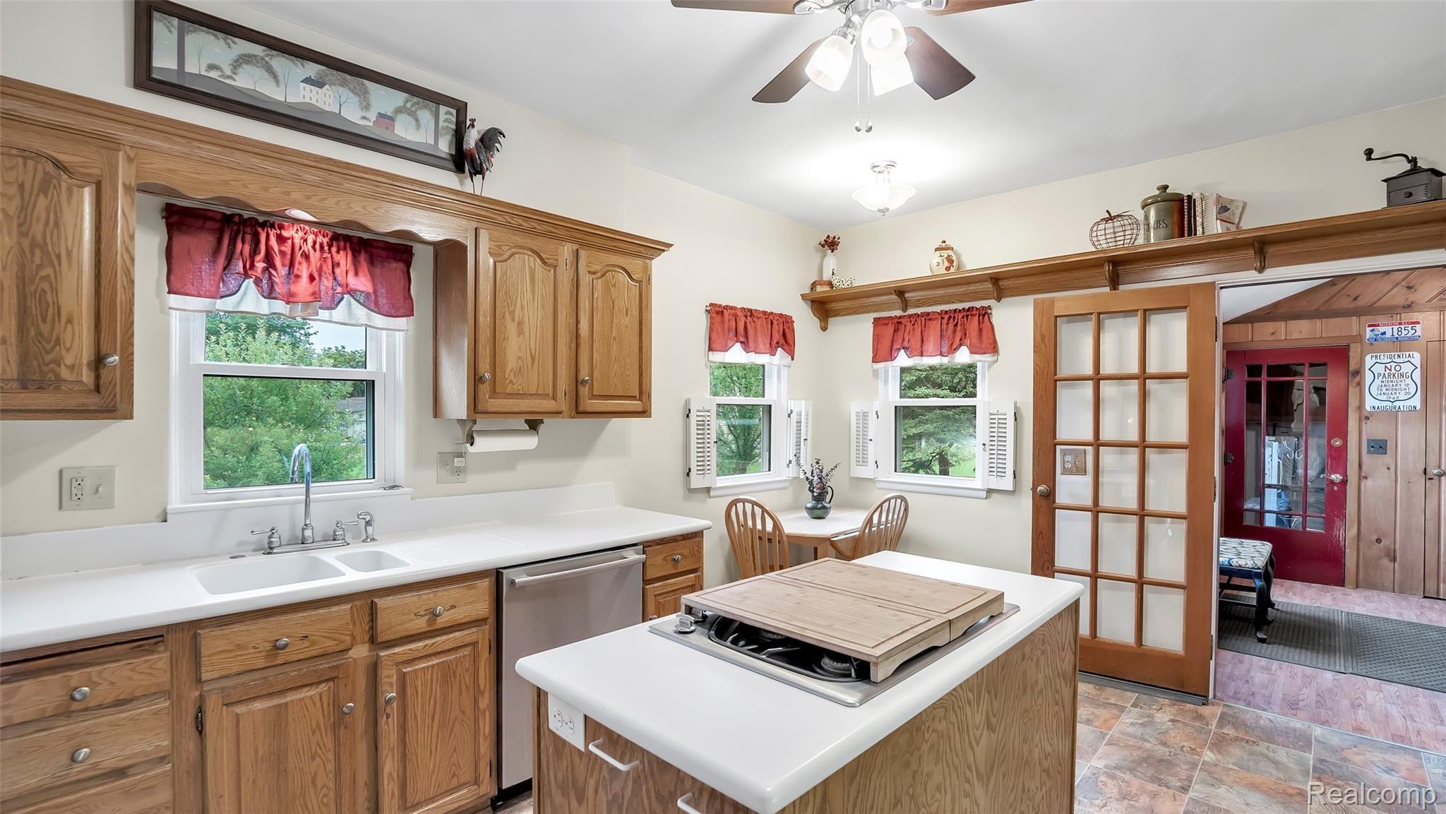 9165 Gd Blanc Road Gaines, MI 48436 - Photo 11 of 46 9165-Grand-Blanc-Rd-Gaines-MI-48436-windowstill-15.jpg