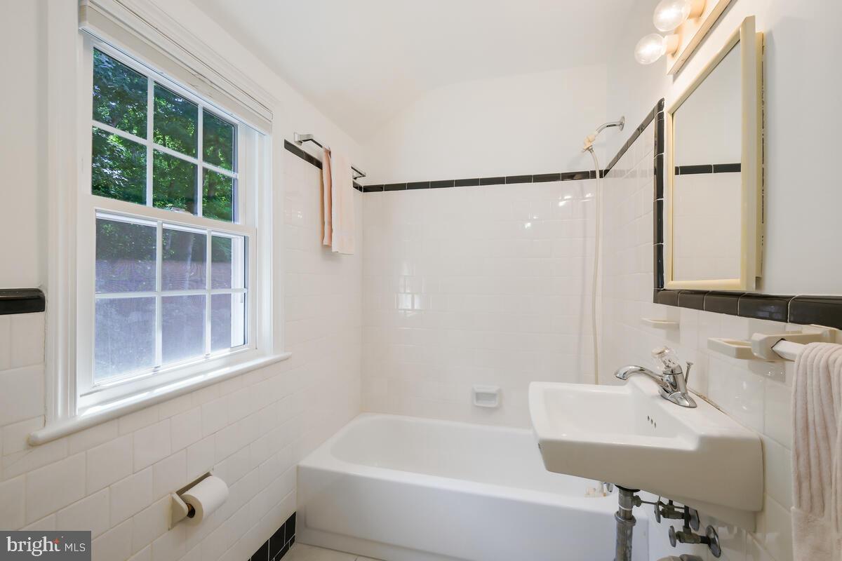 10113 Big Rock Road Silver Spring, MD 20901 - Photo 14 of 43