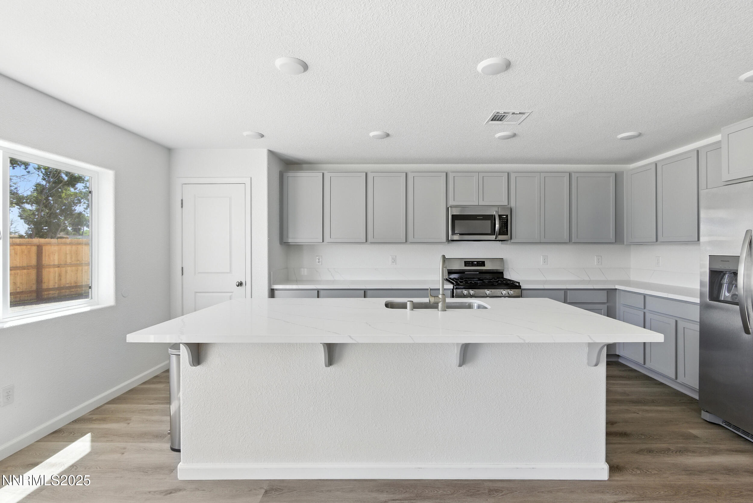 6778 Shell Court Fernley, NV 89408 - Photo 10 of 33 25_4l2a2125