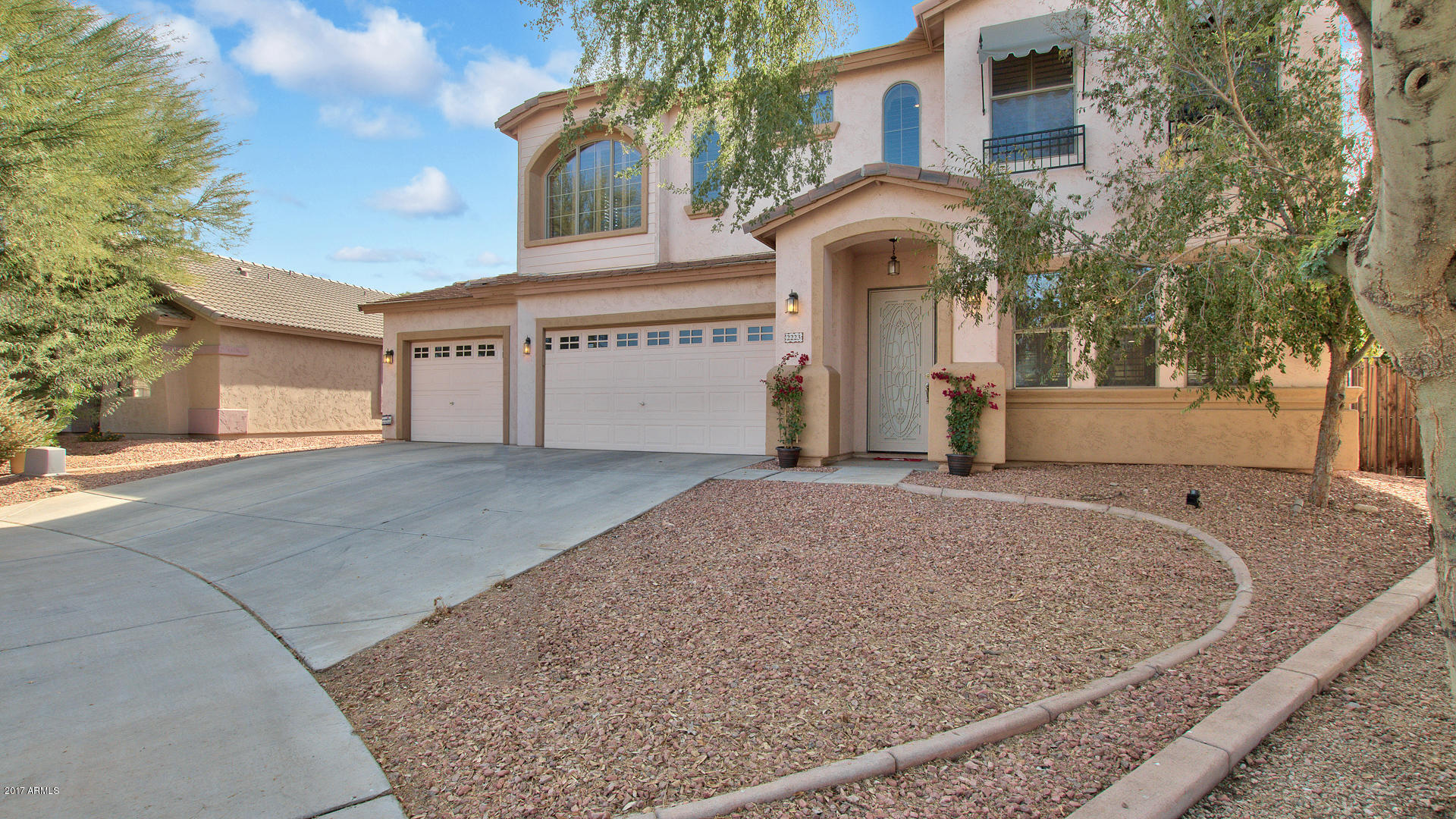 2223 West Maldonado Road Phoenix, AZ 85041 - Photo 3 of 41 03