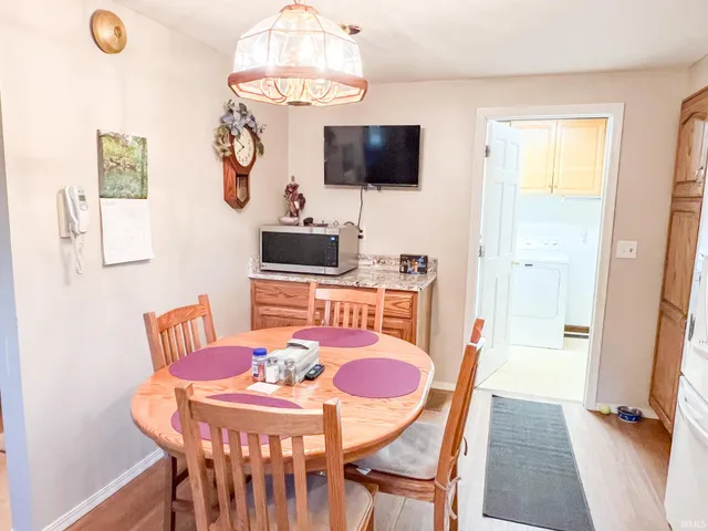 $349,000 | 16224 Feighner Road, Roanoke, IN 46783