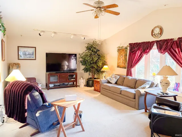 $349,000 | 16224 Feighner Road, Roanoke, IN 46783