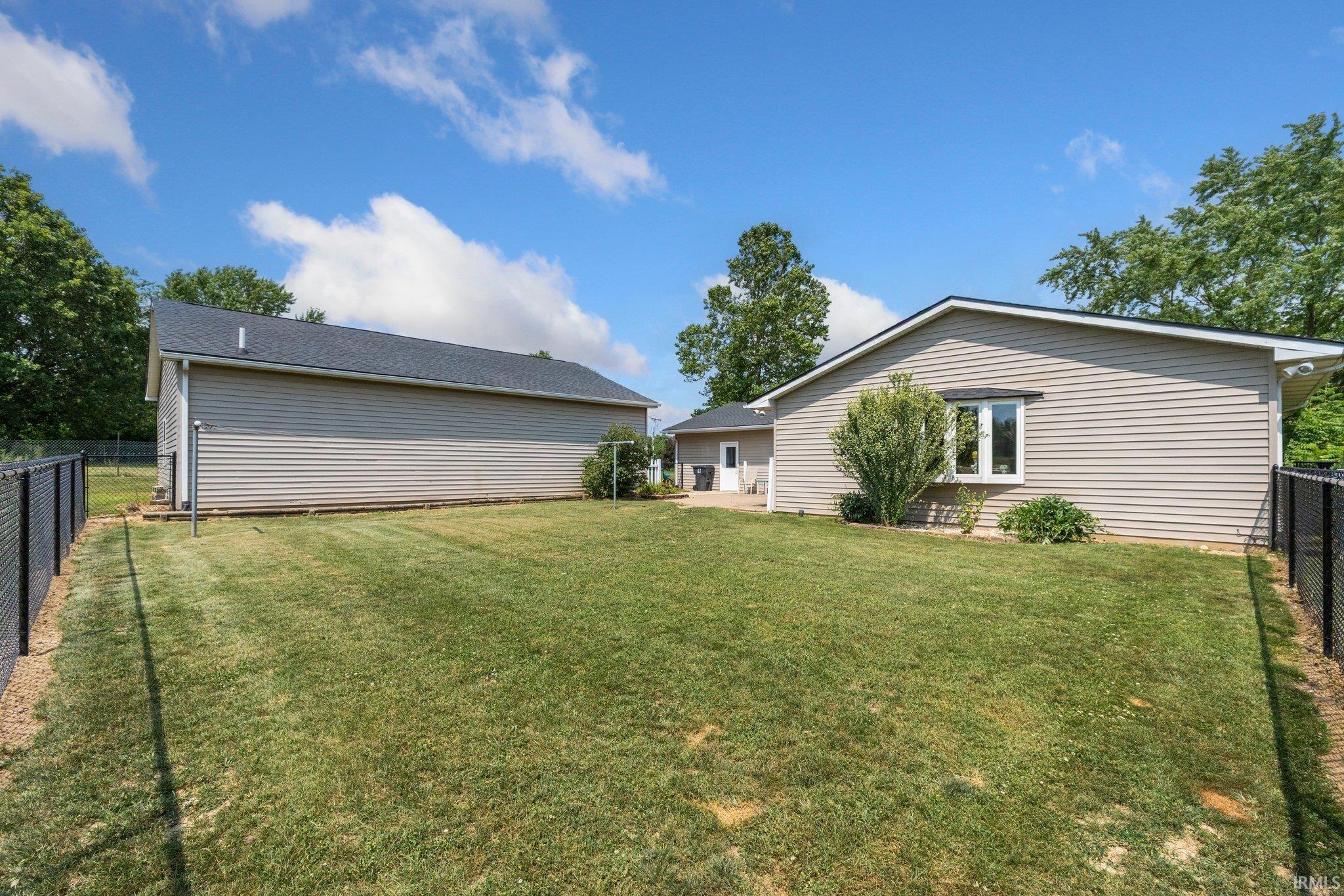 16224 Feighner Road Roanoke, IN 46783 - Photo 4 of 35