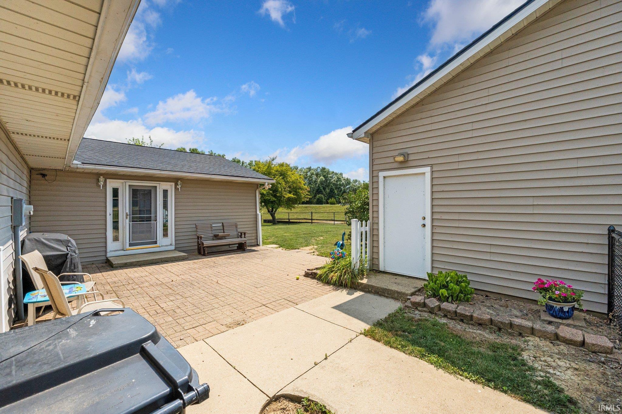 16224 Feighner Road Roanoke, IN 46783 - Photo 7 of 35