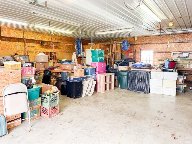 $349,000 | 16224 Feighner Road, Roanoke, IN 46783