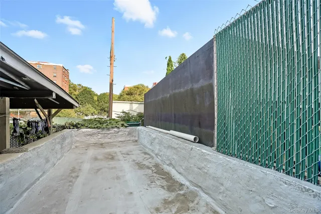 $900,000 | 1036 Metcalf Avenue | Soundview-Bruckner