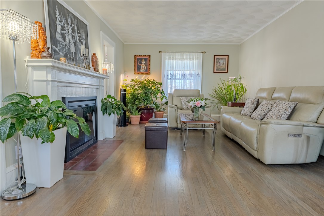 73 Western Promenade Cranston, RI 02905 - Photo 2 of 16