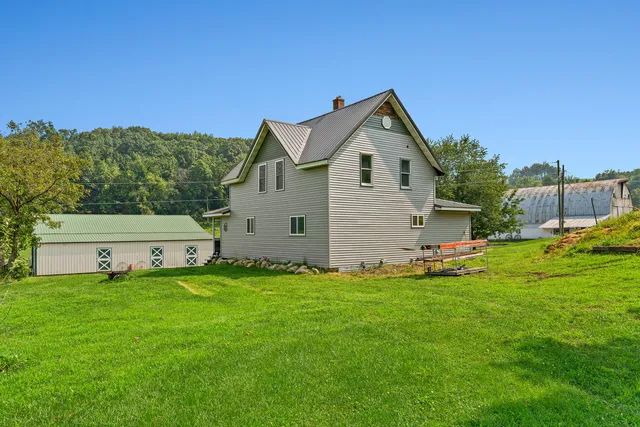 $569,900 | N28881 County Road South, Preston, WI 54616