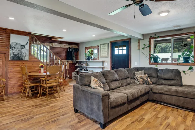 $569,900 | N28881 County Road South, Preston, WI 54616