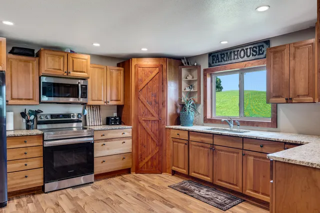 $569,900 | N28881 County Road South, Preston, WI 54616