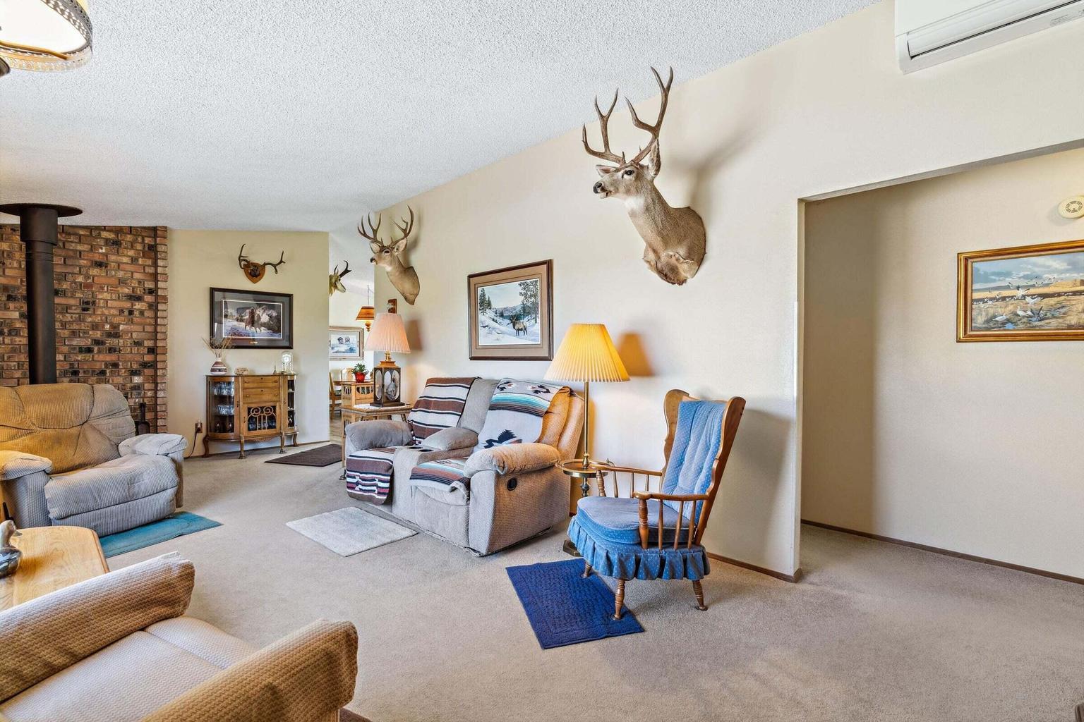 4088 Minson Road Powell Butte, OR 97753 - Photo 4 of 47 20250415155911268767000000-o