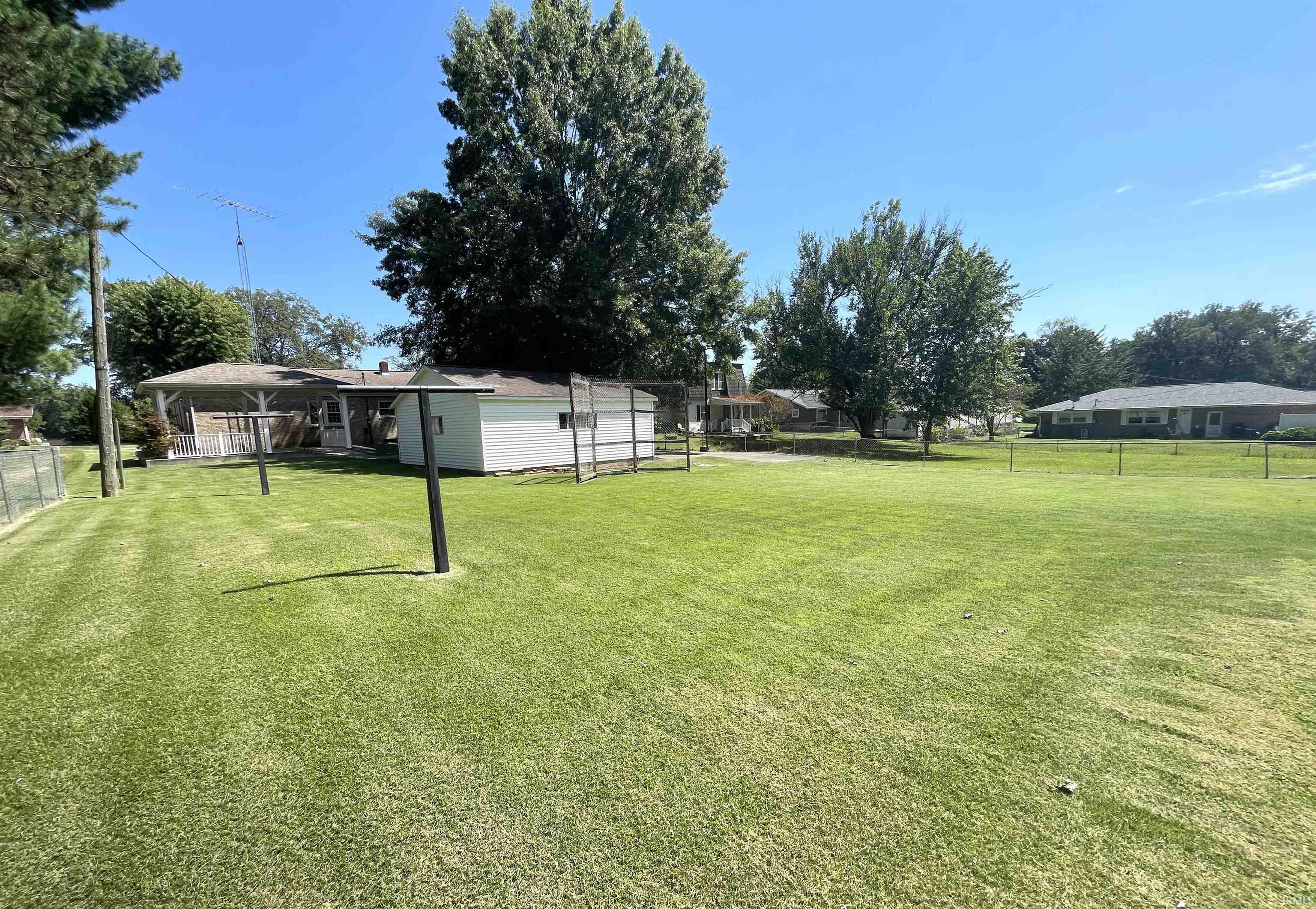 2115 Lakeview Drive Washington, IN 47501 - Photo 12 of 36