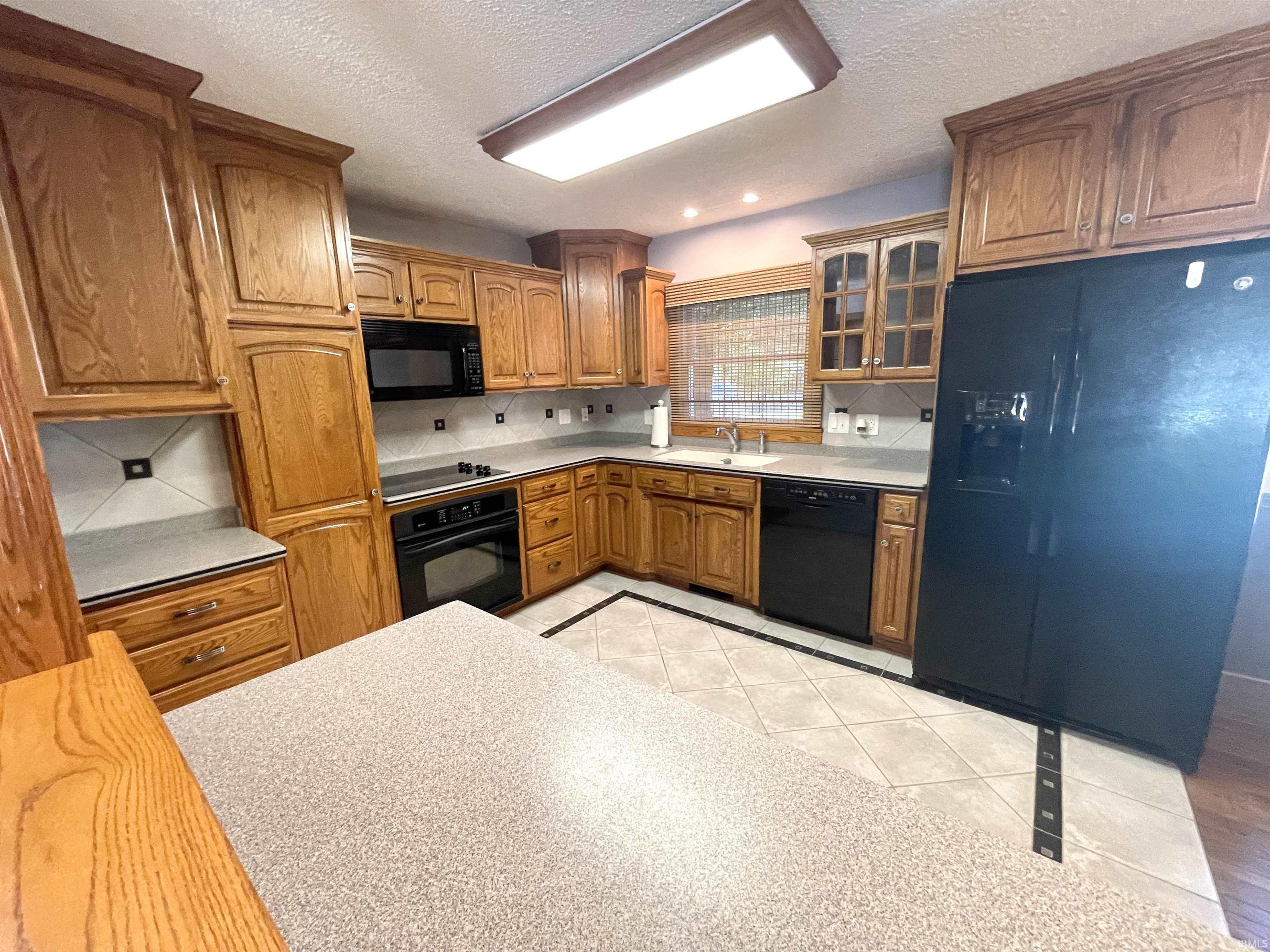 2115 Lakeview Drive Washington, IN 47501 - Photo 15 of 36
