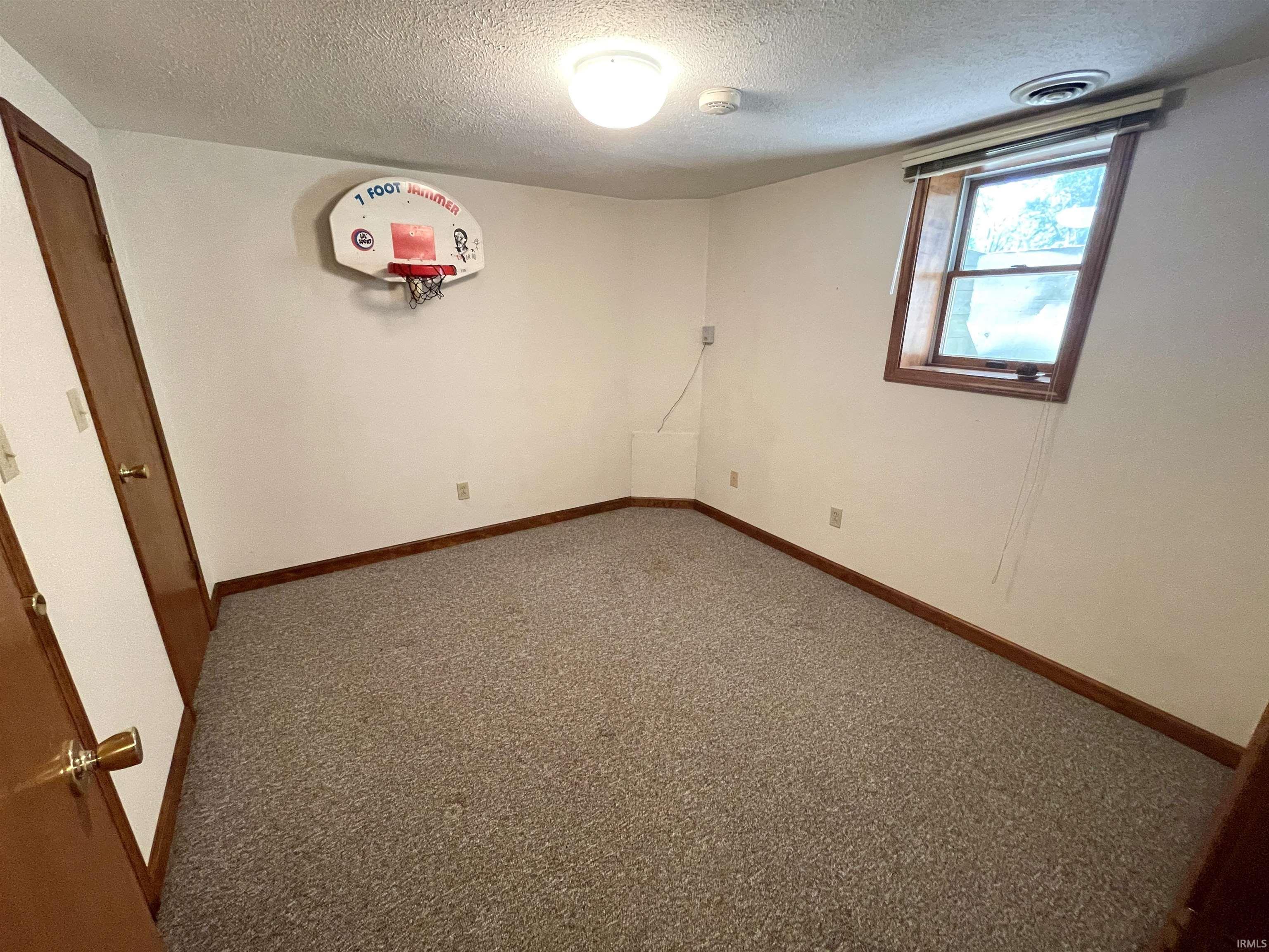 2115 Lakeview Drive Washington, IN 47501 - Photo 29 of 36