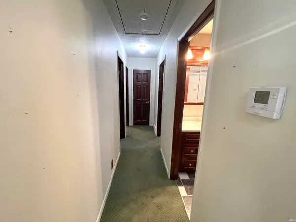 $284,900 | 2115 Lakeview Drive, Washington, IN 47501