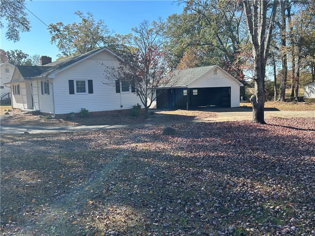 403 Oak Drive Belton, SC 29627 - Photo 11 of 35